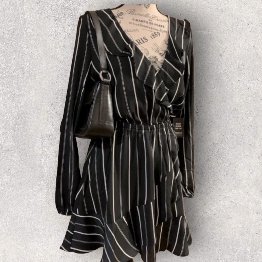 Express faux wrap dress ruffled striped long sleeve mini dress size small black